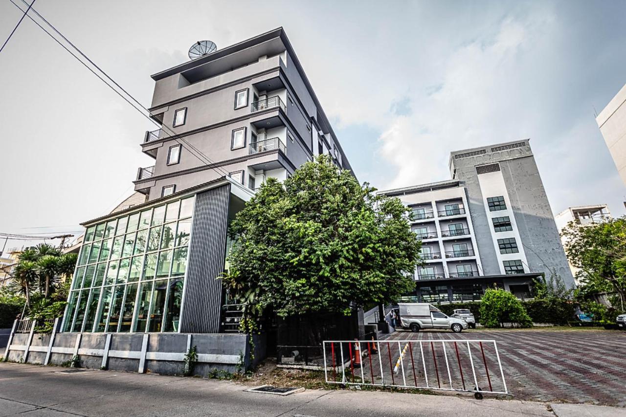 Embryo Hotel Pattaya Exterior foto